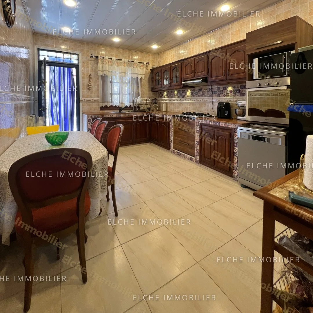 Villa R+1 à vendre
