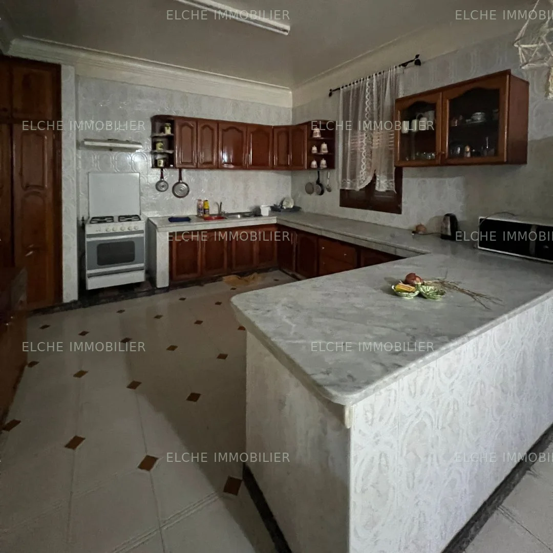 Villa R+1 à vendre