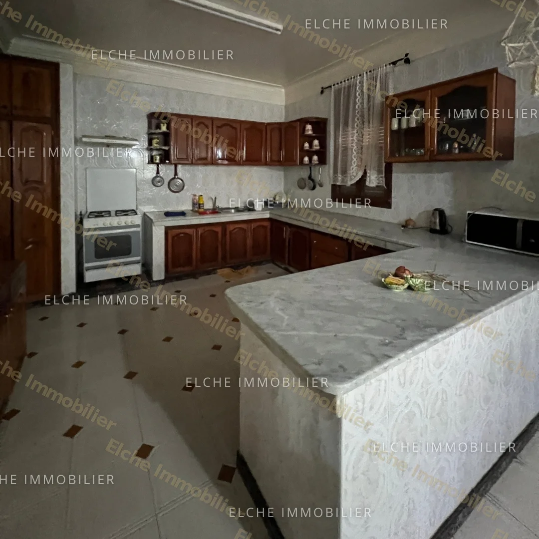 Villa R+1 à vendre