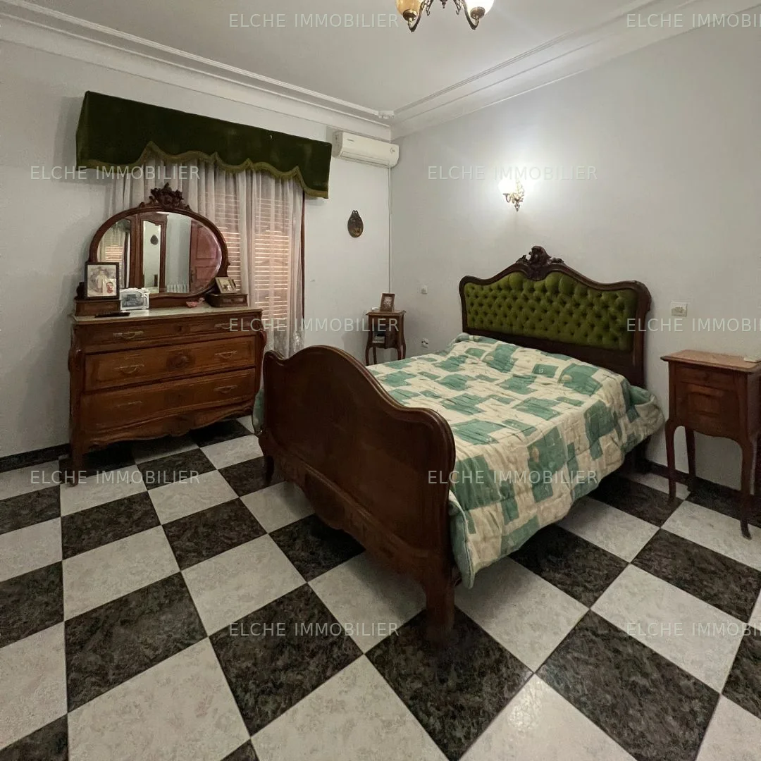 Villa R+1 à vendre