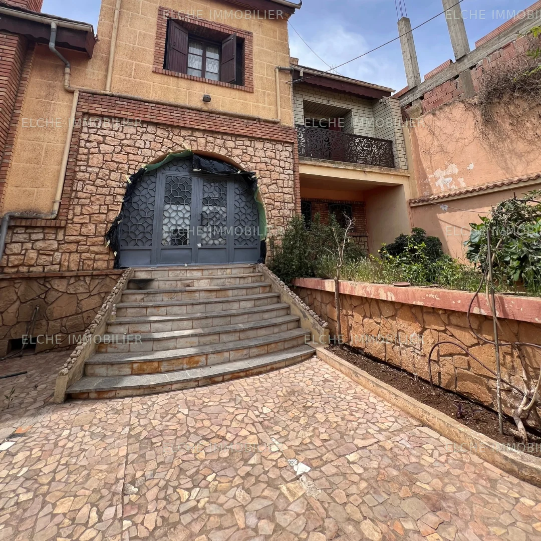 Villa R+1 à vendre