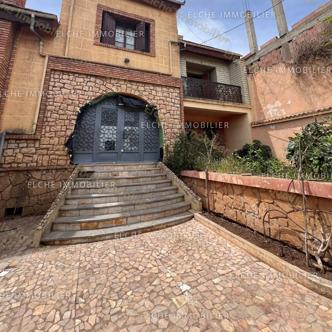 Villa R+1 à vendre