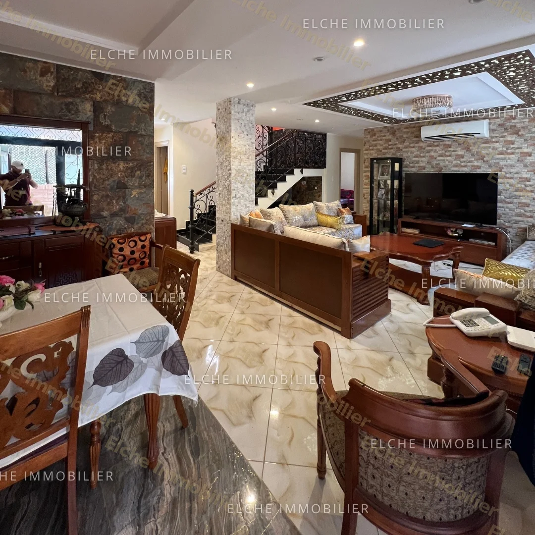 Villa moderne R+1 à vendre