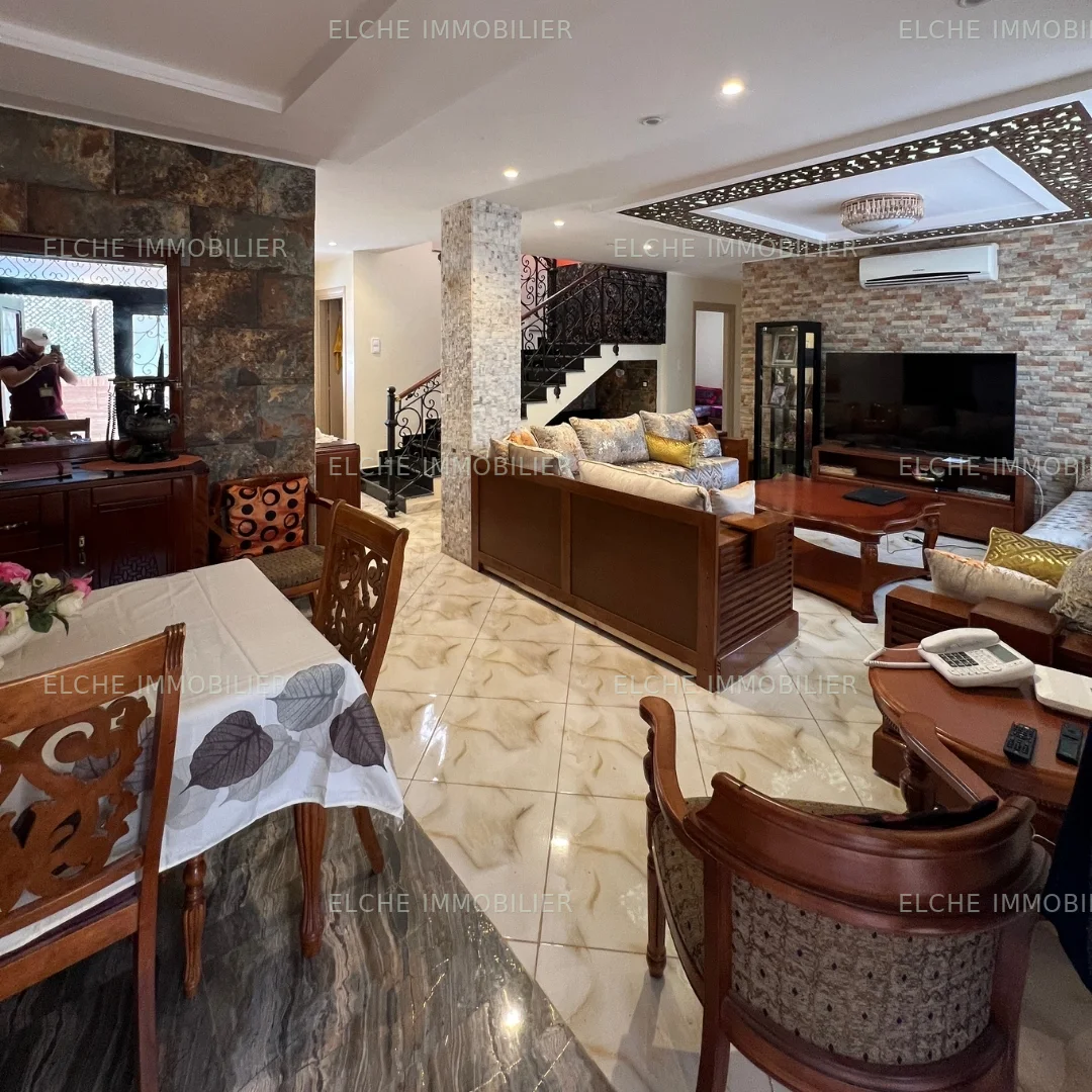 Villa moderne R+1 à vendre