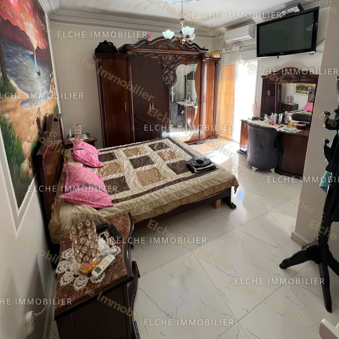 Villa R+1 à vendre
