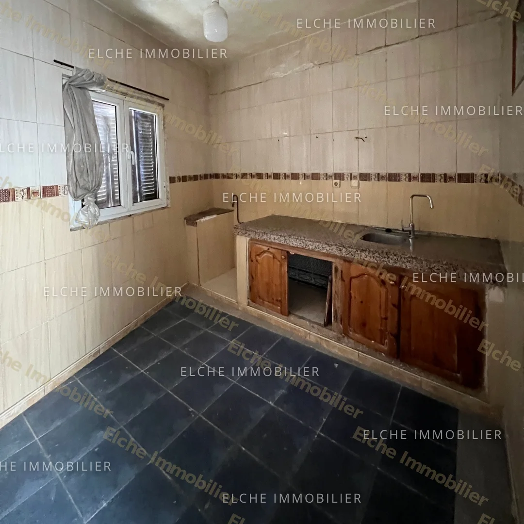 Villa R+1 ancien bâti à vendre
