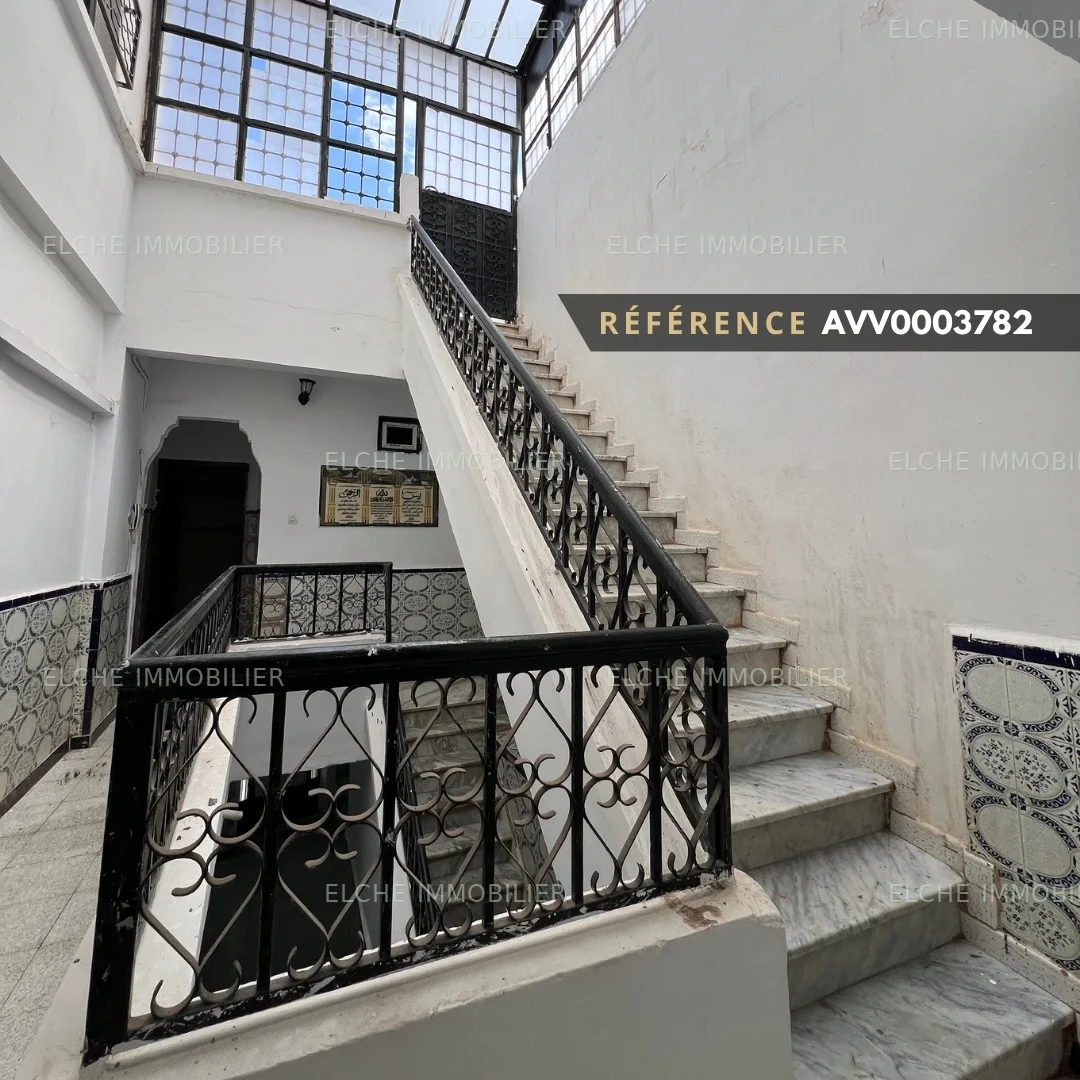Villa R+1 ancien bâti à vendre