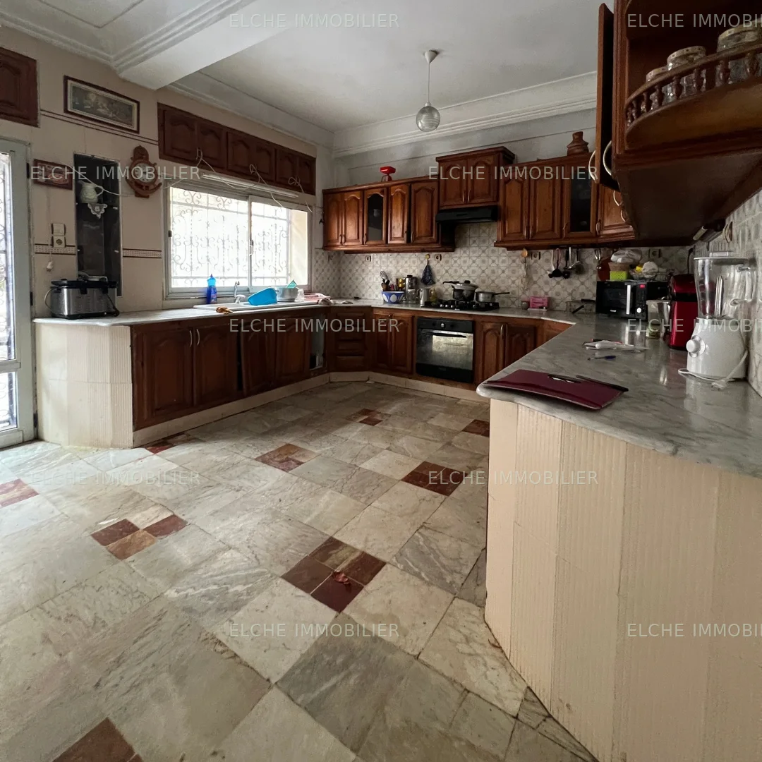 Villa R+2 à vendre
