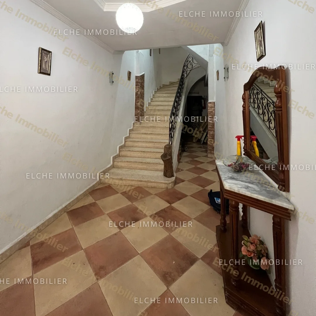 Villa R+2 à vendre