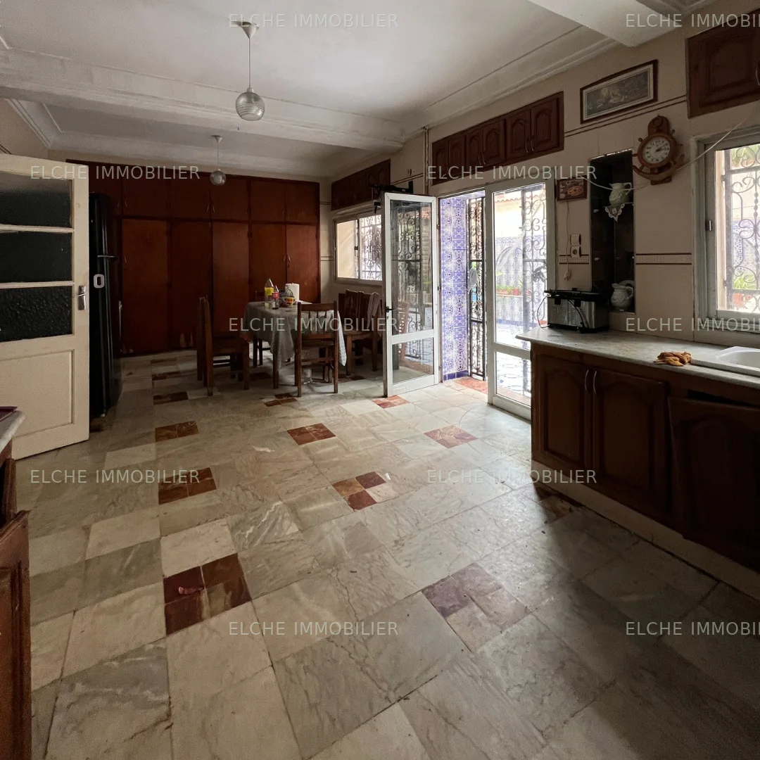 Villa R+2 à vendre