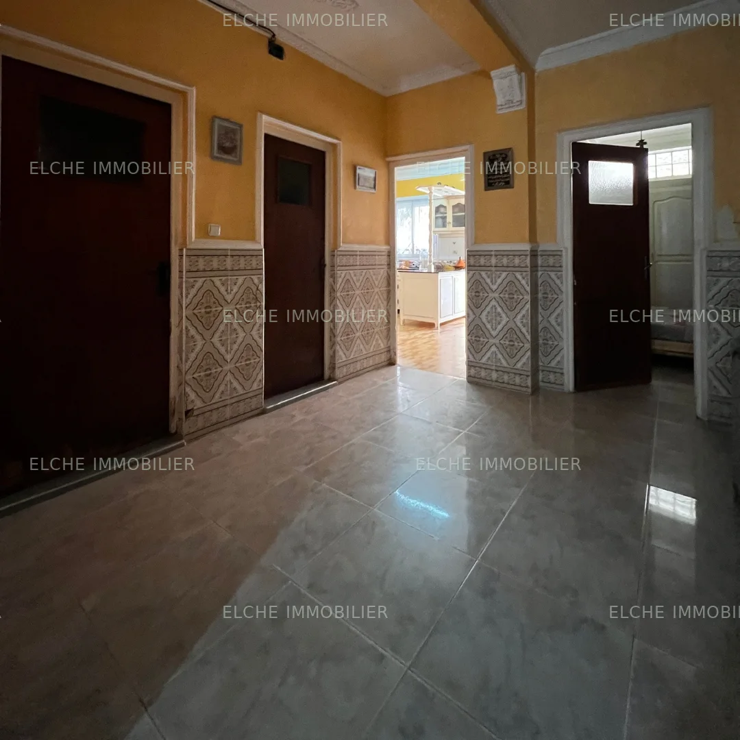 Villa R+1 à vendre