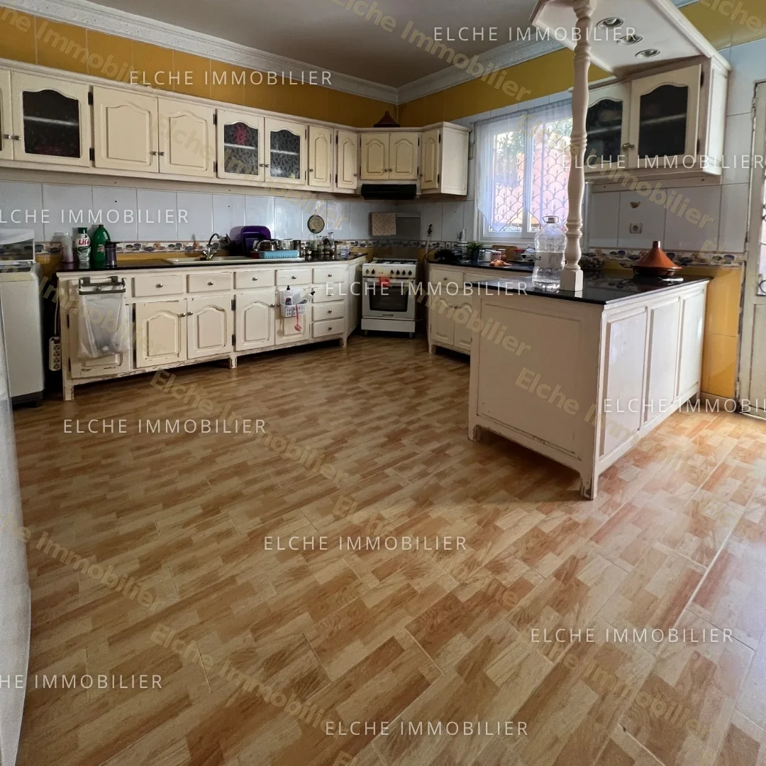Villa R+1 à vendre