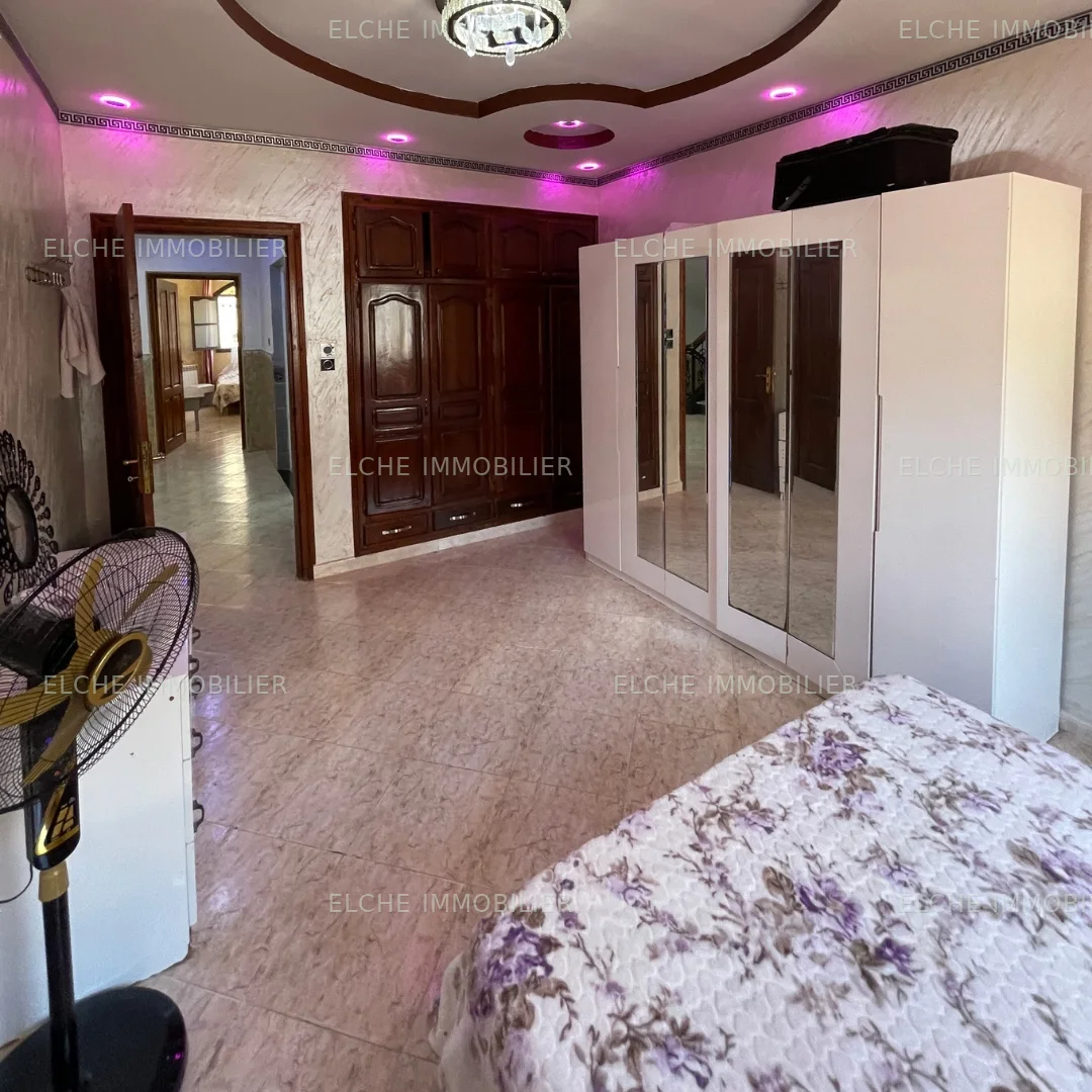 Villa R+2 à vendre