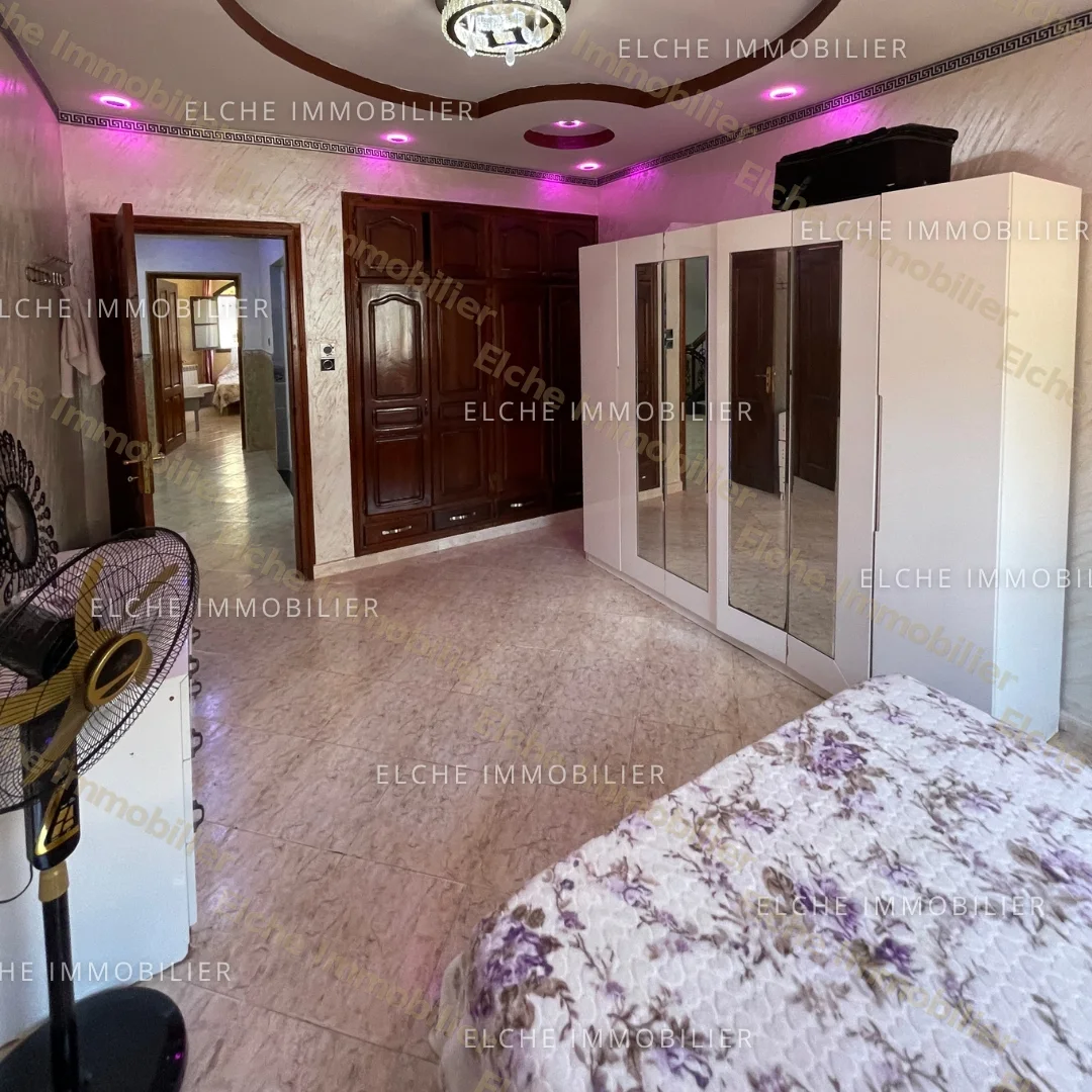 Villa R+2 à vendre