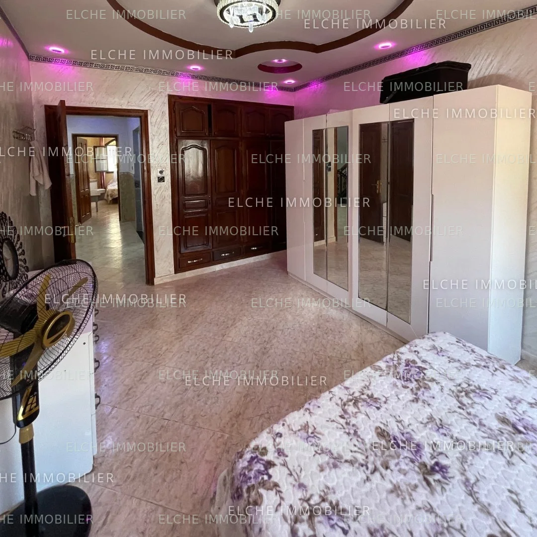 Villa R+2 à vendre