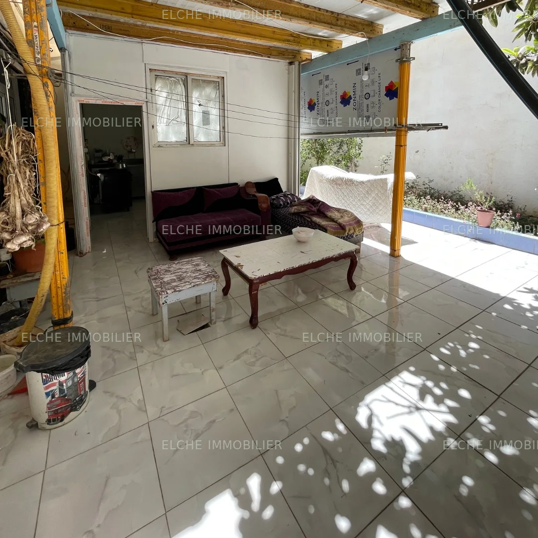 Villa R+2 à vendre