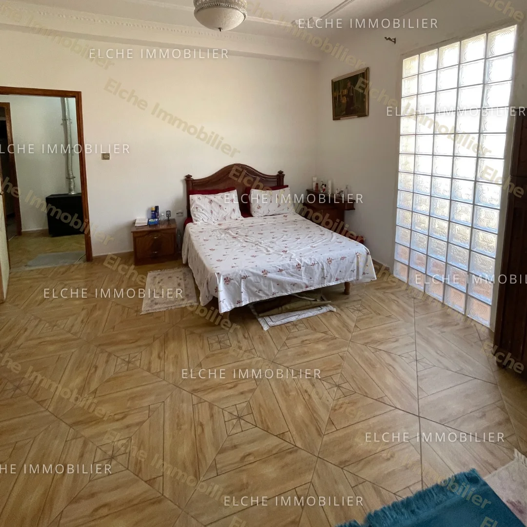 Villa R+3 à vendre