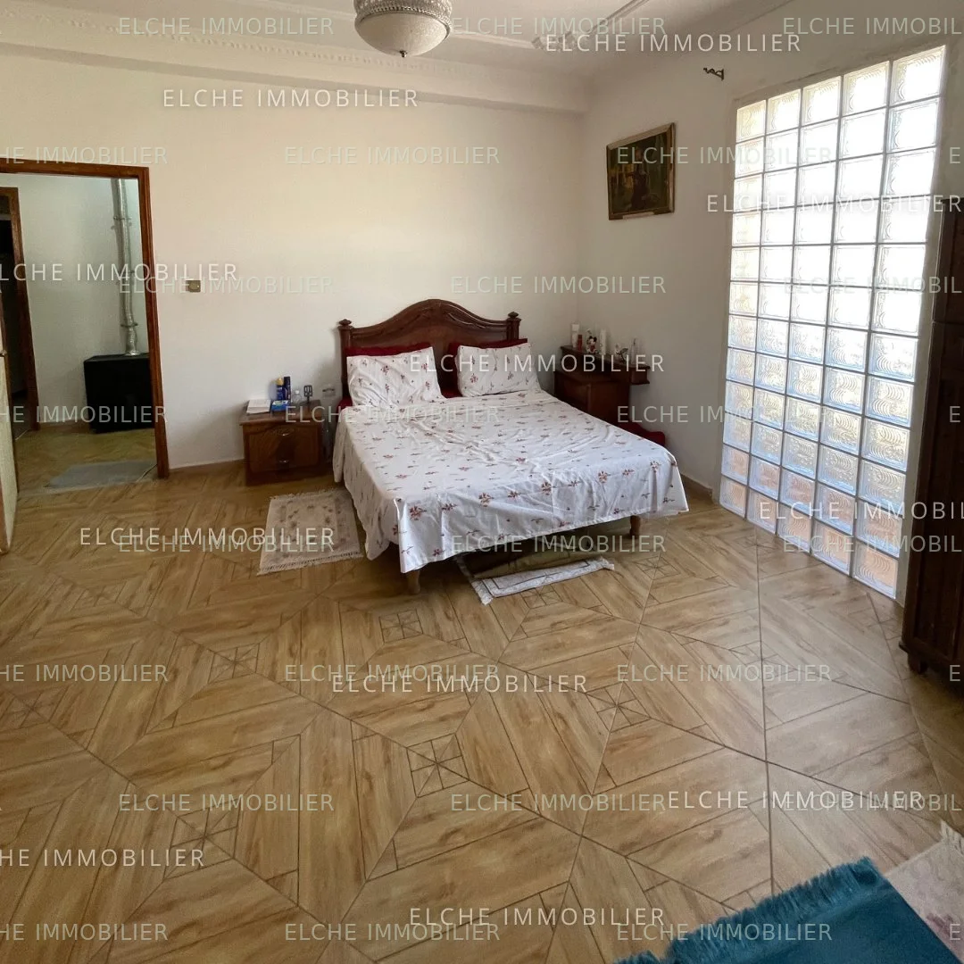 Villa R+3 à vendre