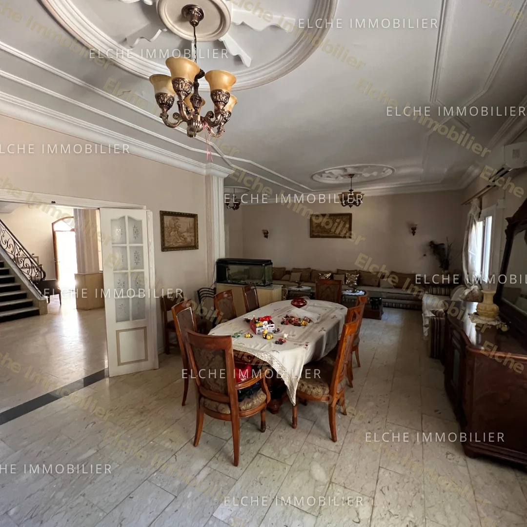 Villa R+1 à vendre