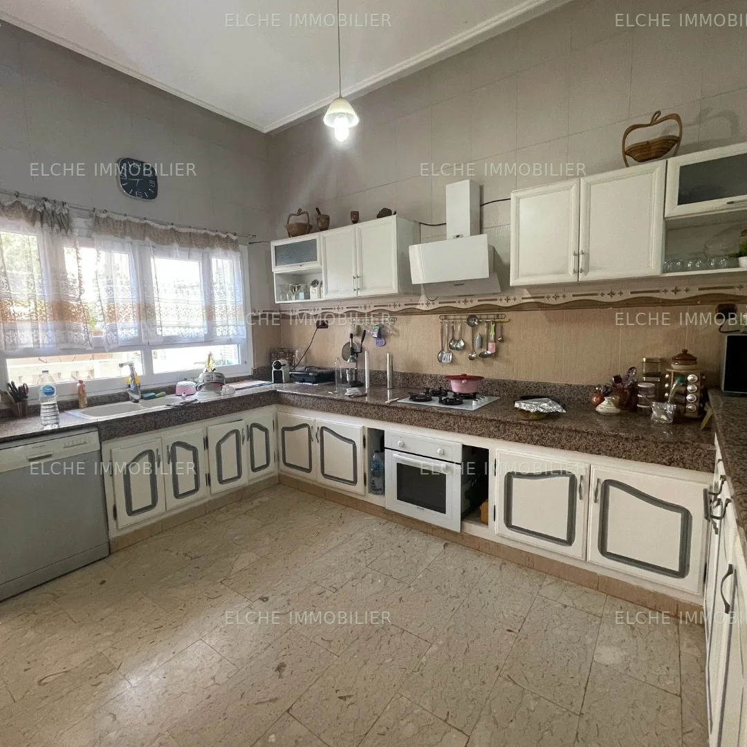 Villa R+1 à vendre