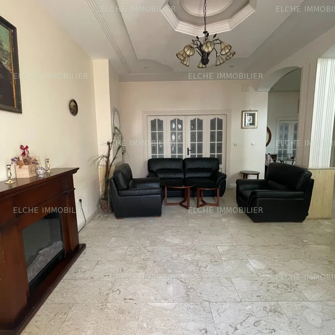 Villa R+1 à vendre