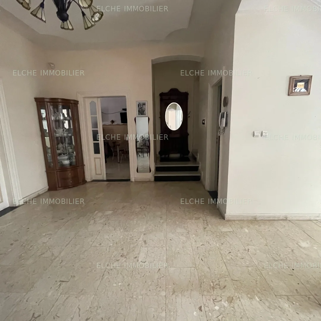 Villa R+1 à vendre