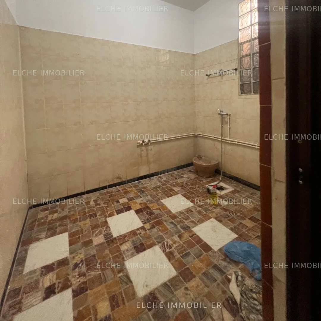 Villa R+1 à Louer