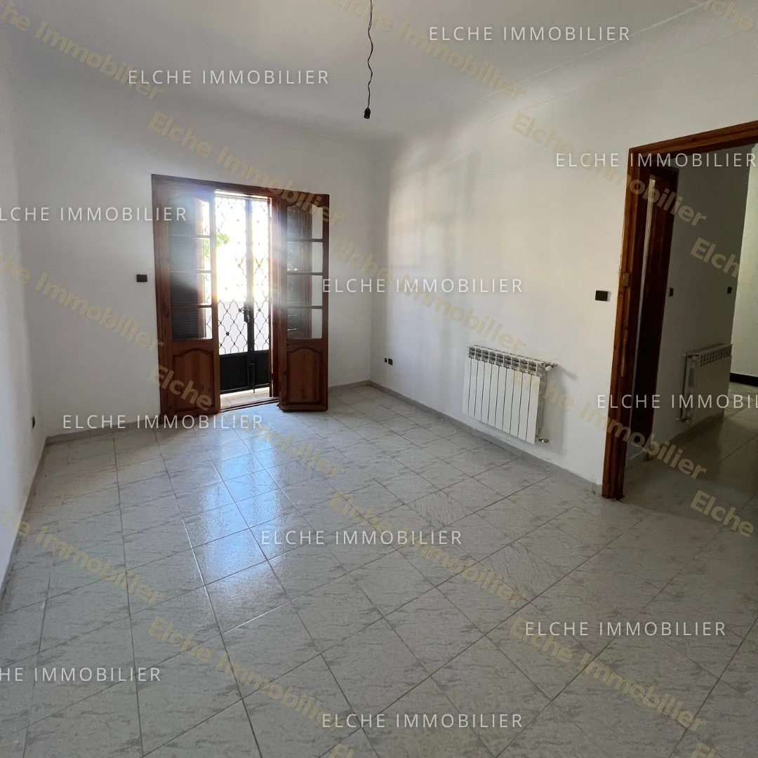 Villa R+1 à Louer