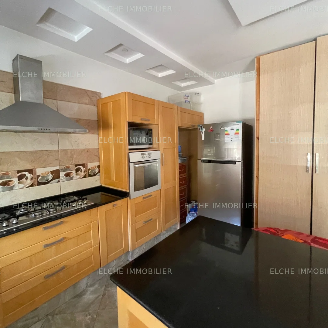 Villa R+2 à vendre