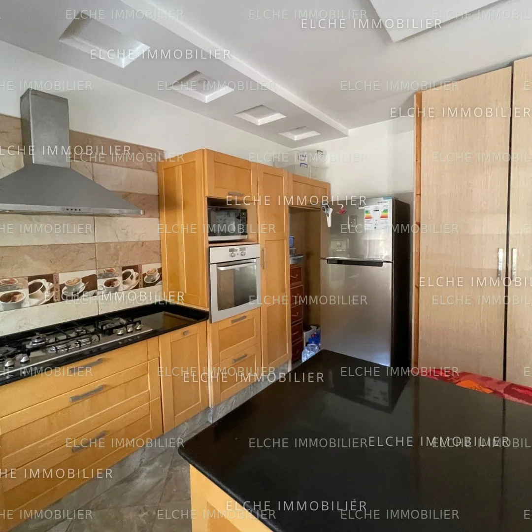 Villa R+2 à vendre