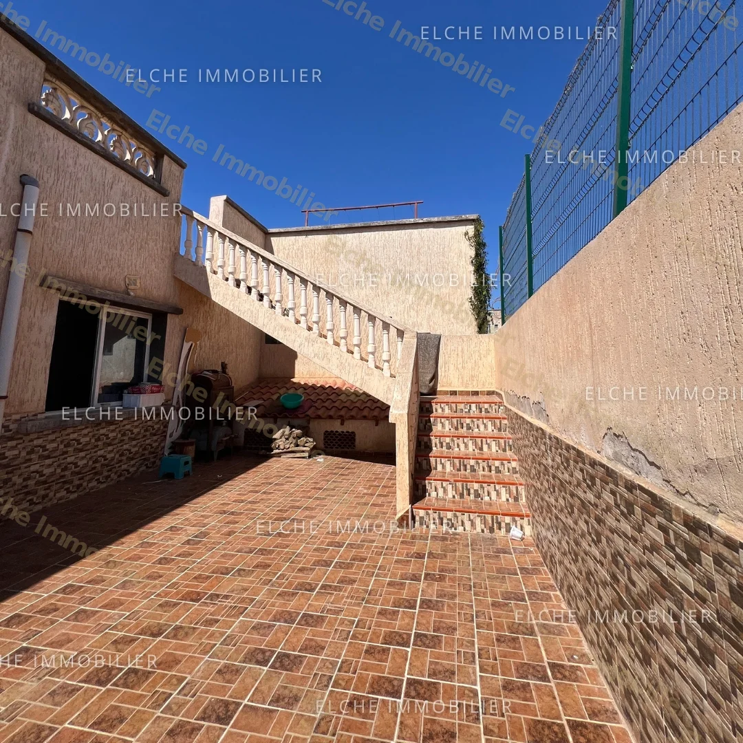 Villa R+1 à vendre