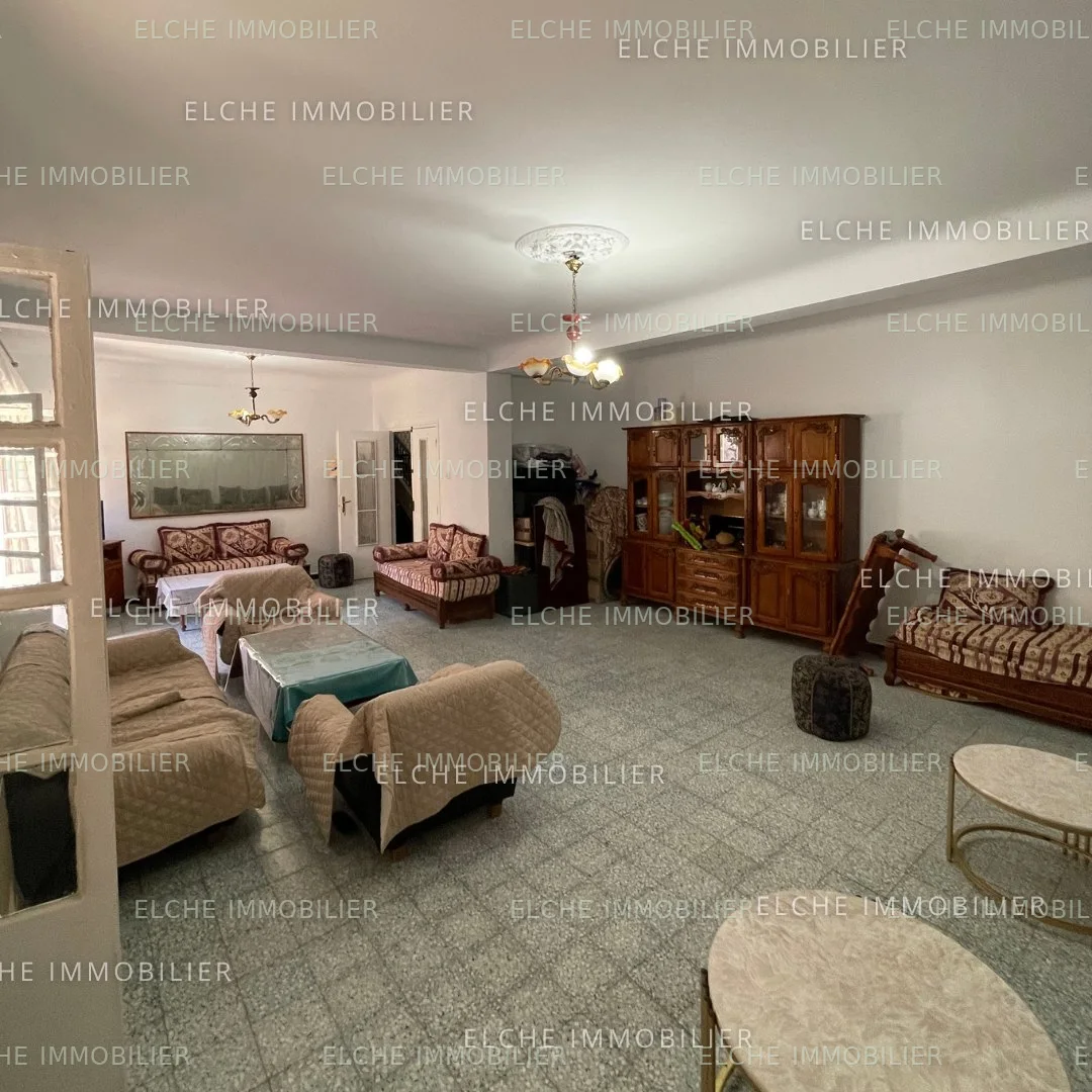 Villa R+1 à vendre